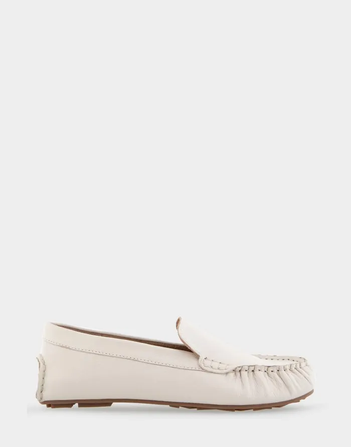 Aerosoles Comfortable Women039s Driver In Eggnog Leather Eggnog Leather Women Loafers Aerosoles Comfortable Women039s Driver In Eggnog Leather Eggnog Leather Women Loafers