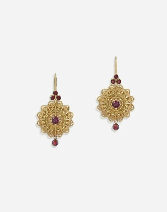 Dolce and Gabbana Earrings Women Pizzo Earrings In Yellow Gold And Rhodolite Garnets Gold Dolce and Gabbana Earrings Women Pizzo Earrings In Yellow Gold And Rhodolite Garnets Gold