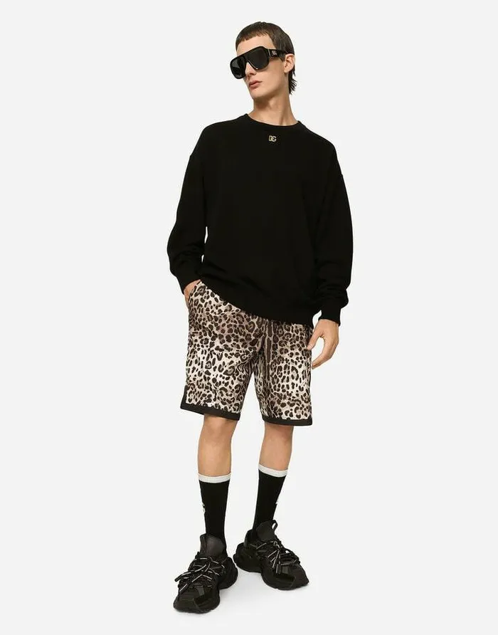 Dolce and Gabbana Sweaters And Cardigans Men Cashmere Roundneck Sweater With DG Logo Black Dolce and Gabbana Sweaters And Cardigans Men Cashmere Roundneck Sweater With DG Logo Black