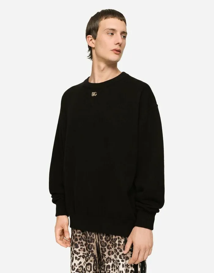 Dolce and Gabbana Sweaters And Cardigans Men Cashmere Roundneck Sweater With DG Logo Black Dolce and Gabbana Sweaters And Cardigans Men Cashmere Roundneck Sweater With DG Logo Black
