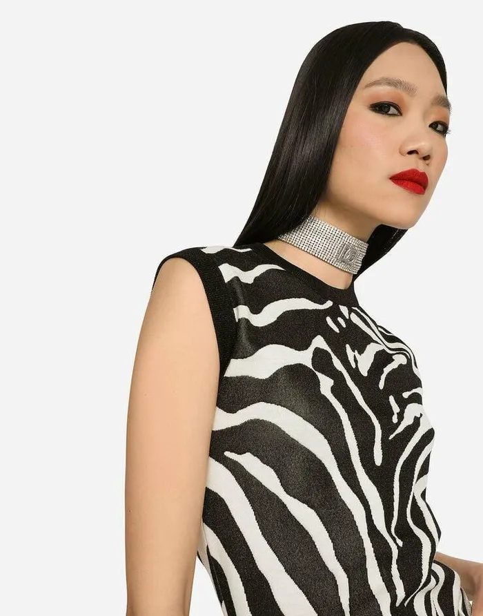 Dolce and Gabbana Sweaters And Cardigans Women Sleeveless Viscose Jacquard Sweater With Zebra Design Multicolor Dolce and Gabbana Sweaters And Cardigans Women Sleeveless Viscose Jacquard Sweater With Zebra Design Multicolor