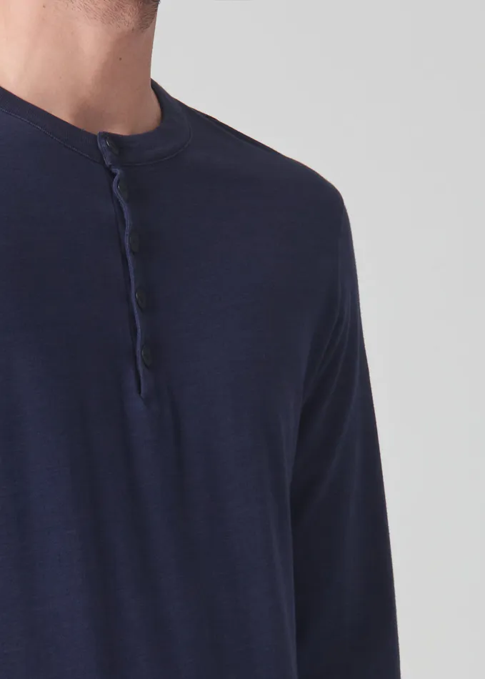 Men Shirts Citizens Of Humanity Classic Henley In Midnight