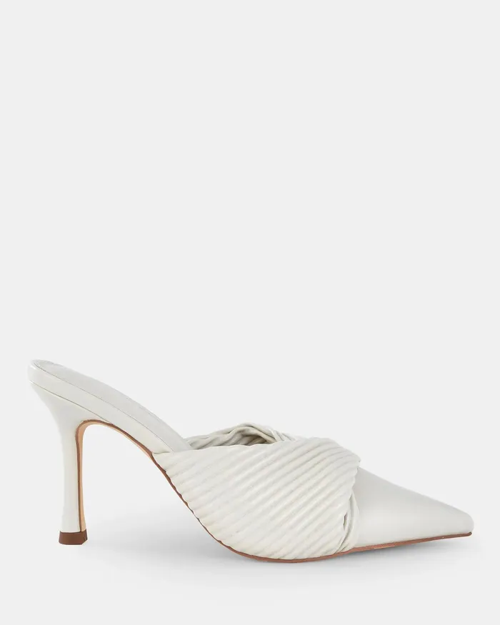 Pumps POWER MT CREAM Closed Toe Heels NOVO Shoes Women