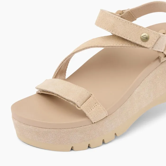 Reef Sandals Vista Higher Luna Oasis Suede 8211 Women Reef Sandals Vista Higher Luna Oasis Suede 8211 Women