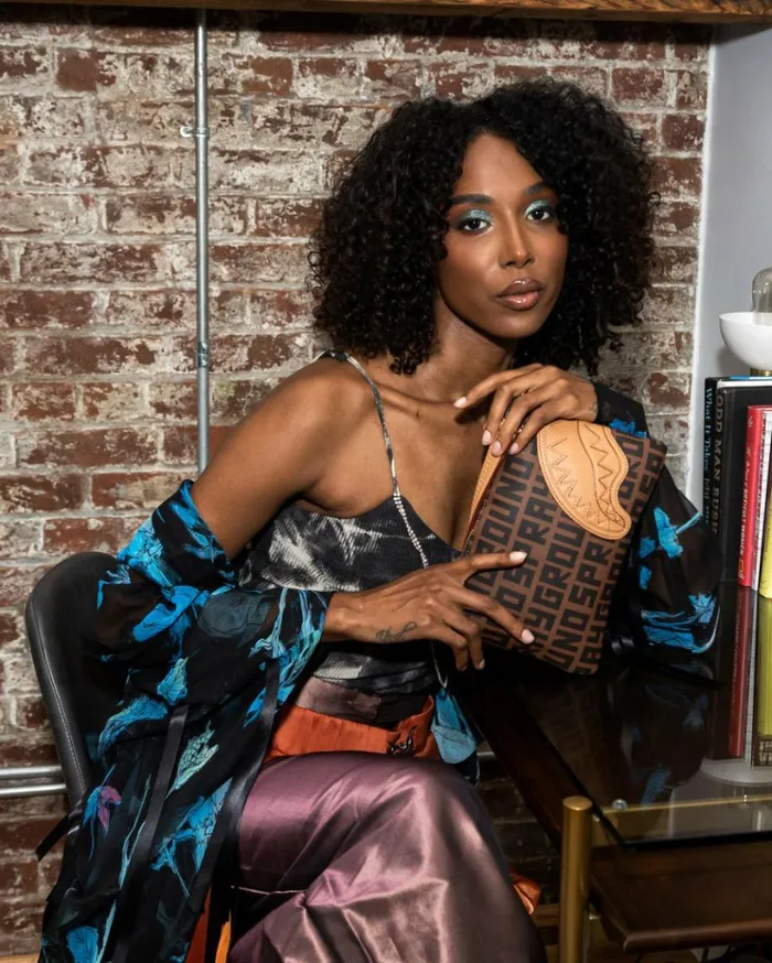 SPRAYGROUND SHARKFINITY CROSSOVER CLUTCH Bags