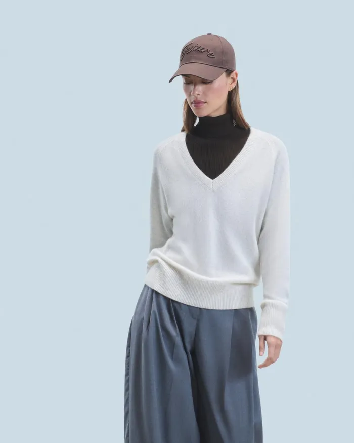 Women Cashmere Sweaters From Future Light Oversized VNeck Sweater Heathered Ecru Women Cashmere Sweaters From Future Light Oversized VNeck Sweater Heathered Ecru