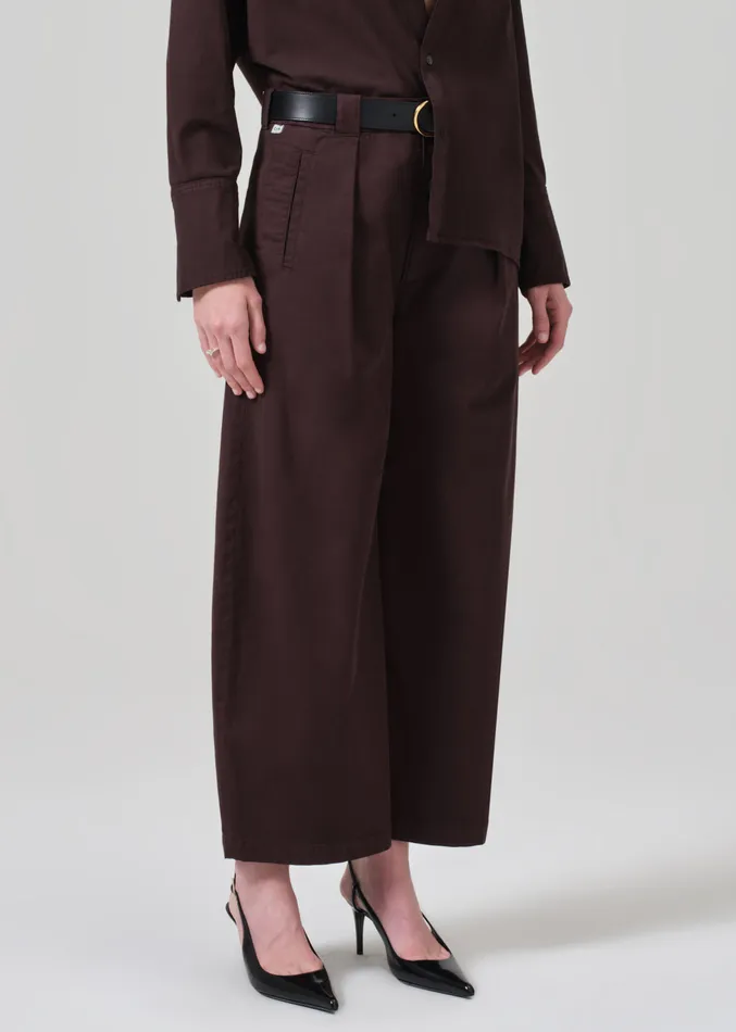 Women Pants Citizens Of Humanity Cara Cropped Pleated Trouser In Clove